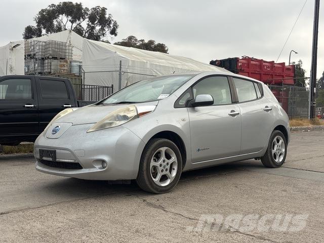 Nissan Leaf Biler