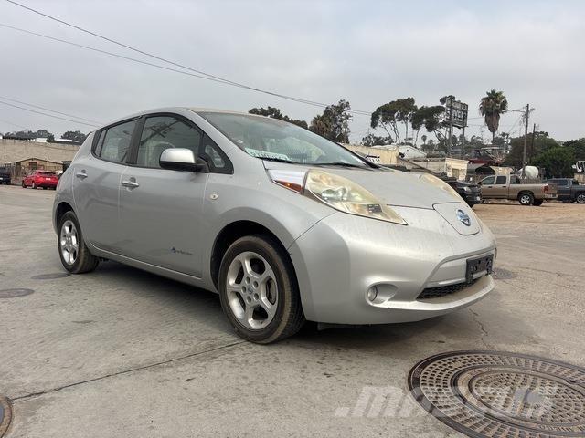 Nissan Leaf Biler