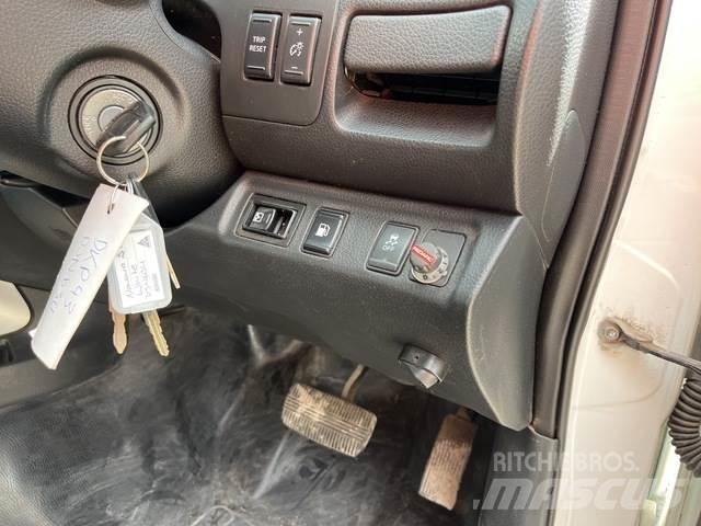 Nissan Navara Pickup/Sideaflæsning