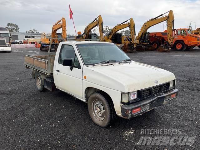 Nissan Navara Pickup/Sideaflæsning