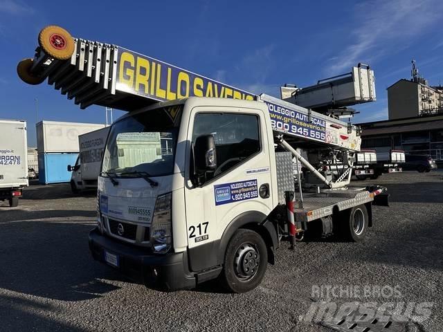 Nissan NT400 Lastbilmonterede lifte