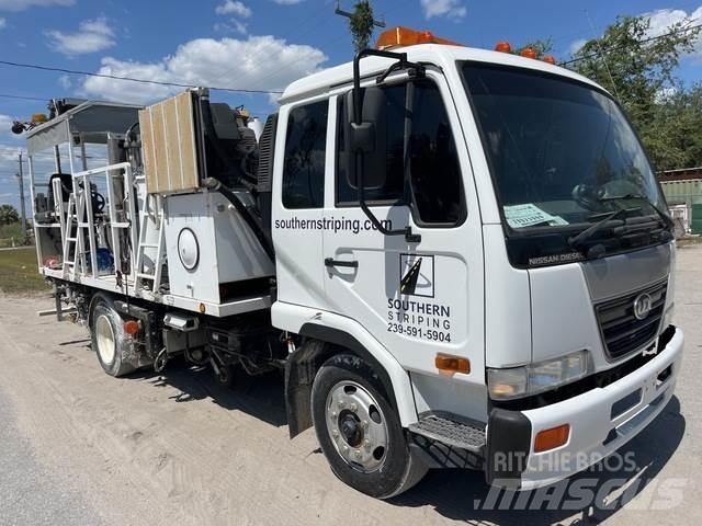 Nissan UD2300 Forsvar/Miljø