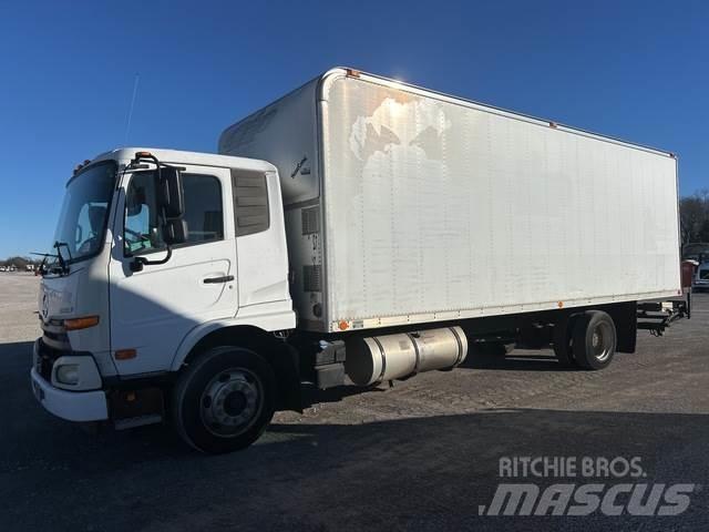 Nissan UD2600 Fast kasse