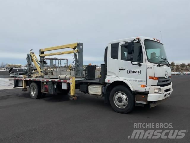 Nissan UD3300 Entreprenør - Andet