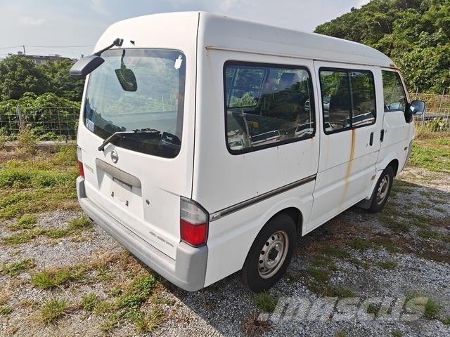 Nissan VANETTE Minibusser