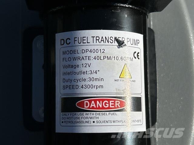  Olsen DD200 Brændstof- og tilsætningstank.