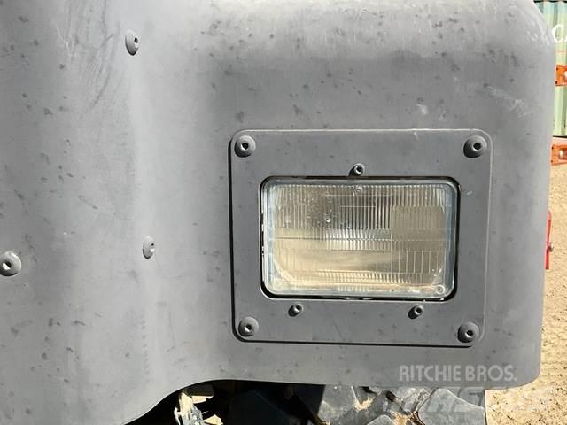 Oshkosh AMK29A1 Lastbiler med tip