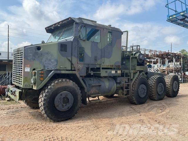 Oshkosh M1070 Bjærgningskøretøjer