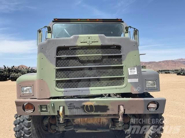 Oshkosh MK29 Lastbiler med tip