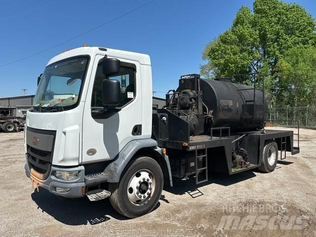 Peterbilt 220 Andre lastbiler