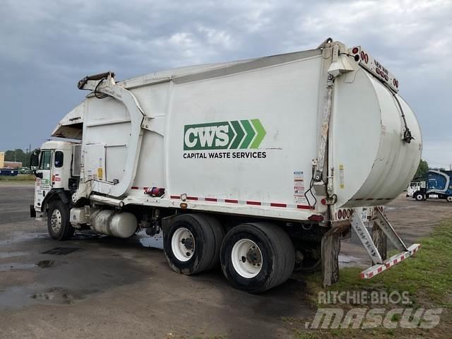 Peterbilt 320 Renovationslastbiler