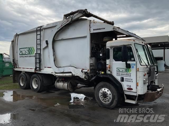 Peterbilt 320 Renovationslastbiler