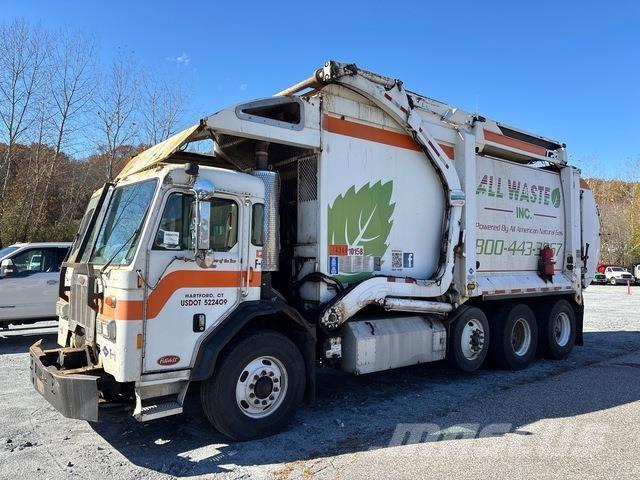 Peterbilt 320 Renovationslastbiler