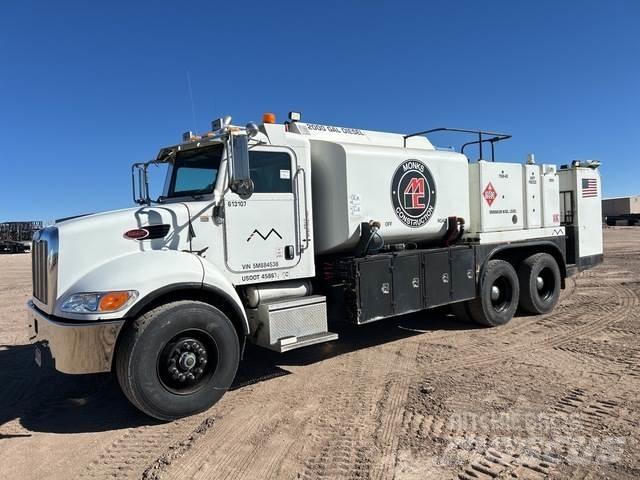 Peterbilt 335 Tankbiler