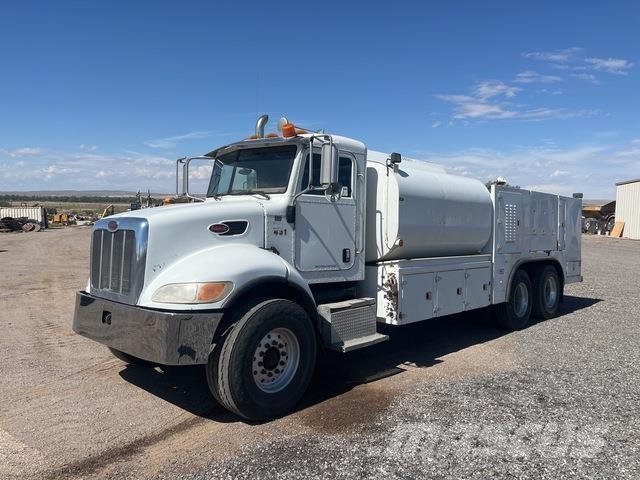 Peterbilt 335 Tankbiler