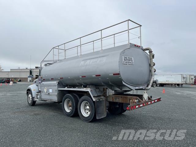 Peterbilt 335 Tankbiler