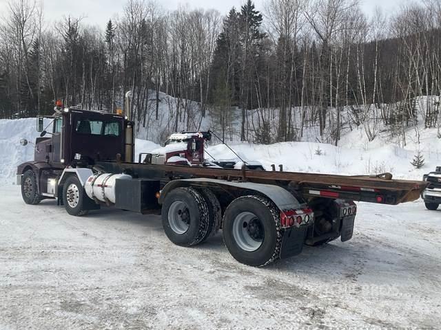 Peterbilt 377 Skip loader