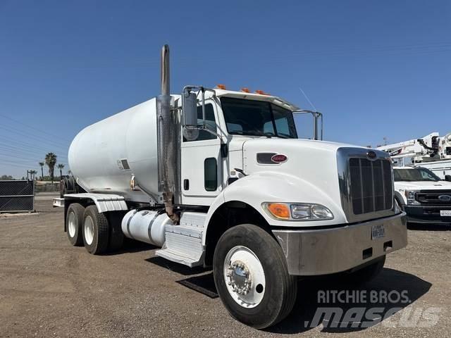 Peterbilt 382 Tankbiler