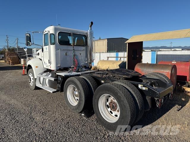 Peterbilt 382 Trækkere