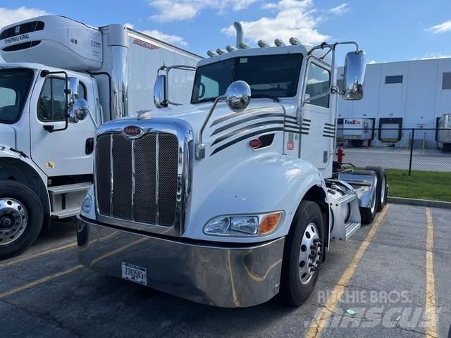 Peterbilt 384 Trækkere