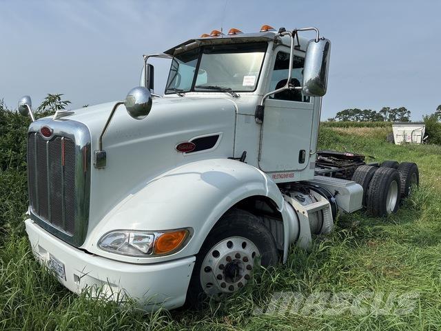 Peterbilt 384 Trækkere