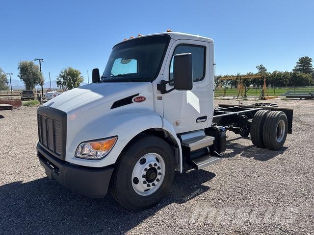 Peterbilt 537 Kabiner og interiør