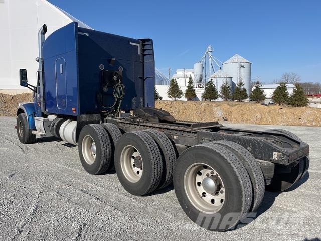 Peterbilt 567 Trækkere