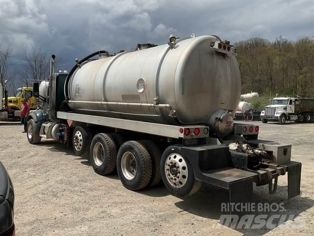 Peterbilt 567 Slamsuger