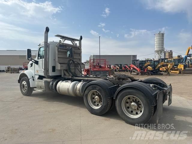 Peterbilt 567 Trækkere