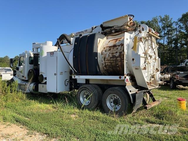 Peterbilt 567 Gravemaskiner på larvebånd