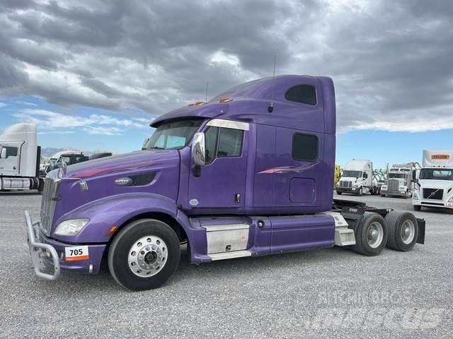 Peterbilt 587 Trækkere