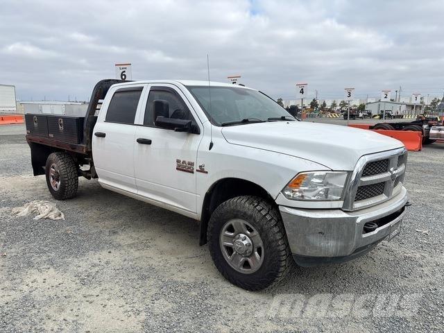 RAM 3500 Lastbil med lad/Flatbed