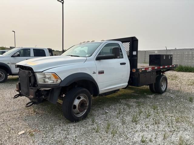 RAM 5500 Lastbil med lad/Flatbed