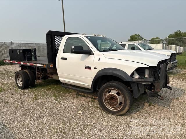 RAM 5500 Lastbil med lad/Flatbed