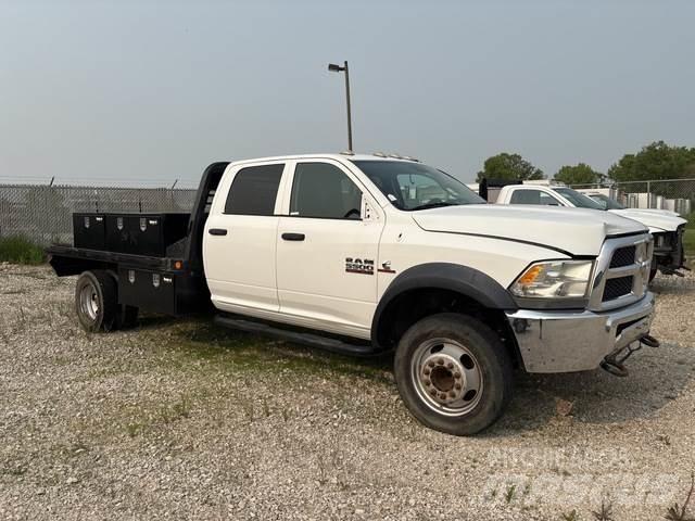 RAM 5500 Lastbil med lad/Flatbed