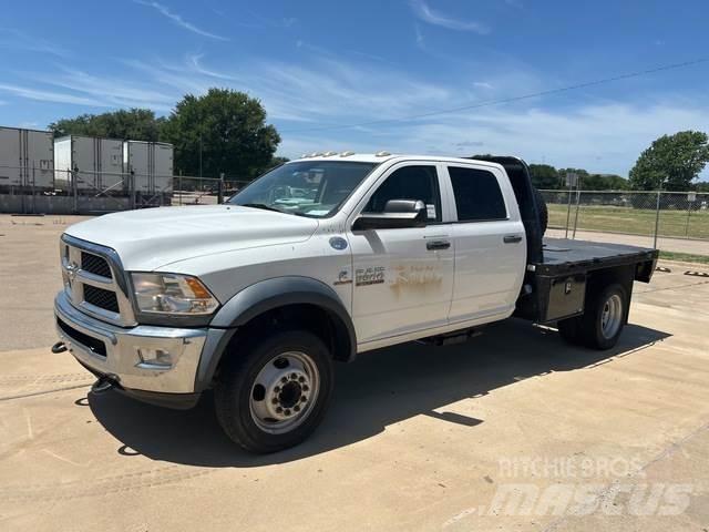 RAM 5500 Lastbil med lad/Flatbed