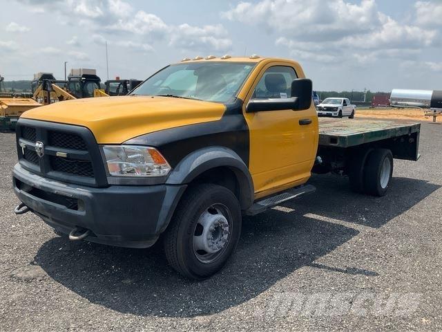 RAM 5500 Lastbil med lad/Flatbed