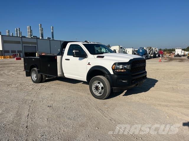 RAM 5500 Lastbil med lad/Flatbed