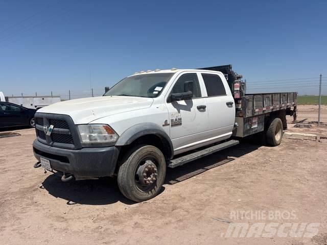 RAM 5500HD Lastbil med lad/Flatbed