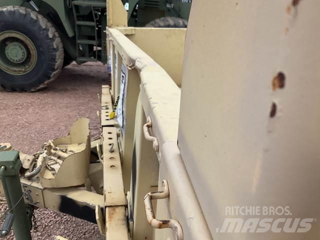  Raytheon M1102 Andre anhængere