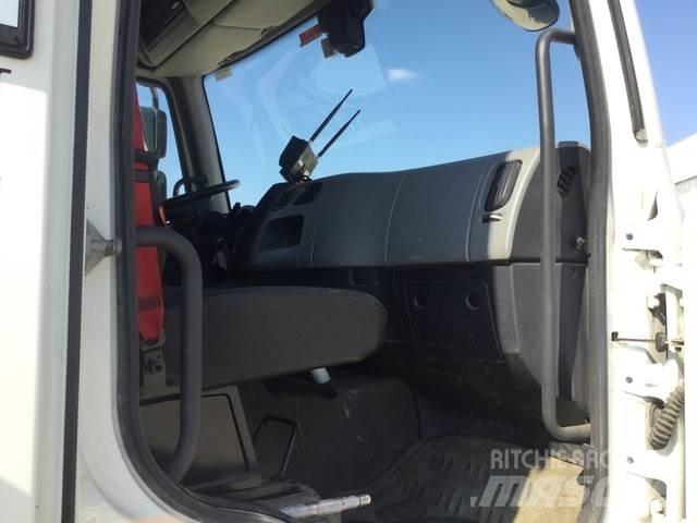 Renault D250 Lastbilmonterede borerigge