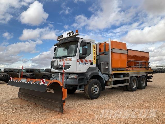 Renault Kerax Sneskovle og -plove