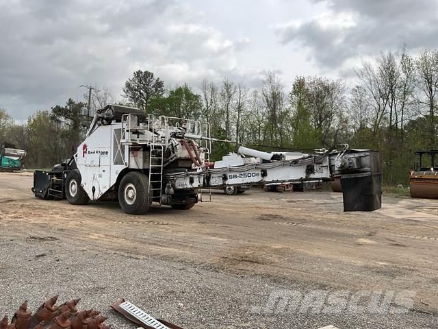 Roadtec 2500E Transportmidler til materiel