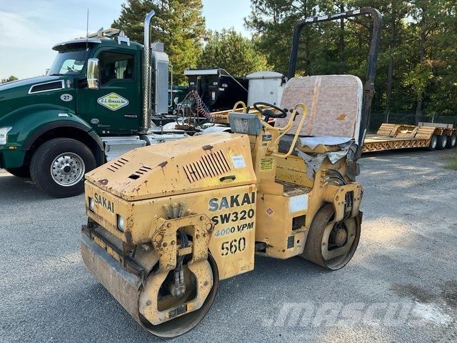 Sakai SW320 Tvilling tromle