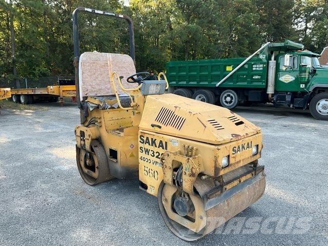 Sakai SW320 Tvilling tromle