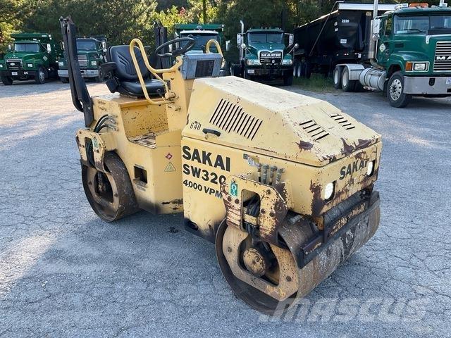 Sakai SW320 Tvilling tromle
