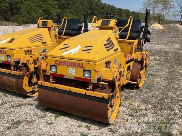 Sakai SW330 Tvilling tromle