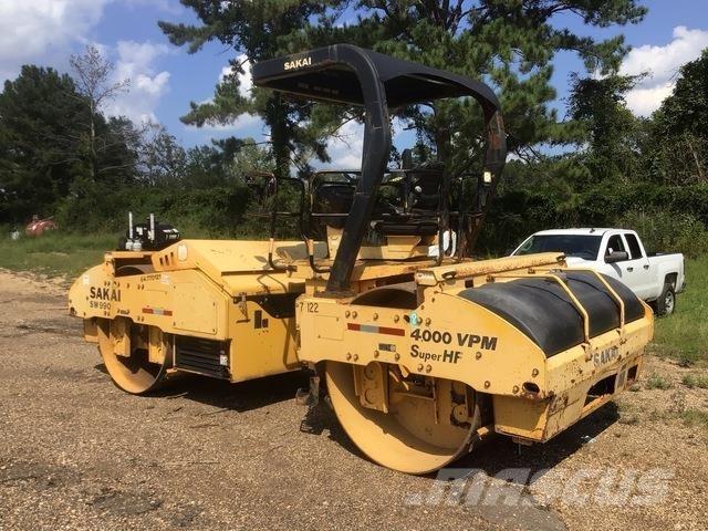 Sakai SW990 Tvilling tromle