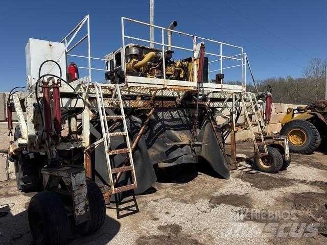 Scarab 14 HYD Kompostvendere