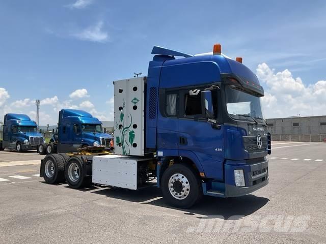 Shacman X3000 Kabiner og interiør